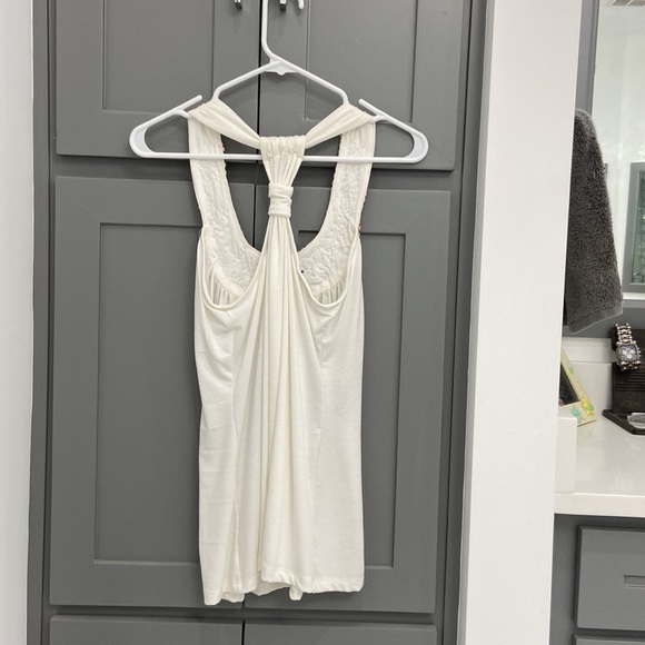 Tank - Picture 2 of 4